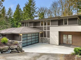 5075 W Mercer Way, Mercer Island, WA 98040