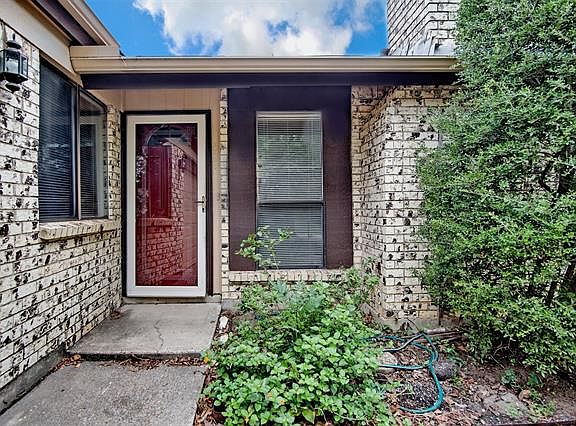 2nd image of 3701 Ravenhill Ln