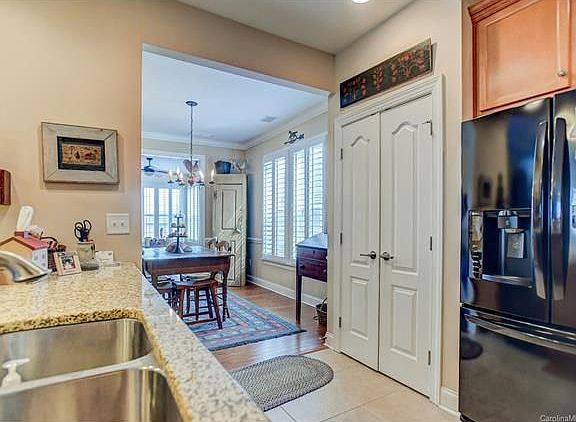 4th image of 13419 Hazelbrook Ln
