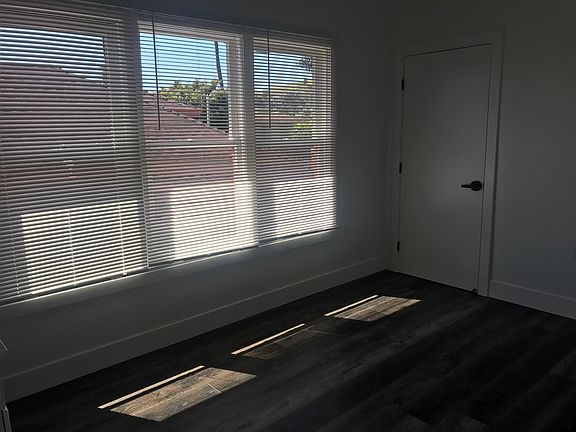 5th image of 732 E Santa Clara St #17