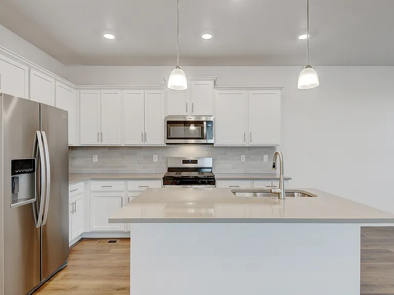 900 Andrews Crest Dr — Photo 11