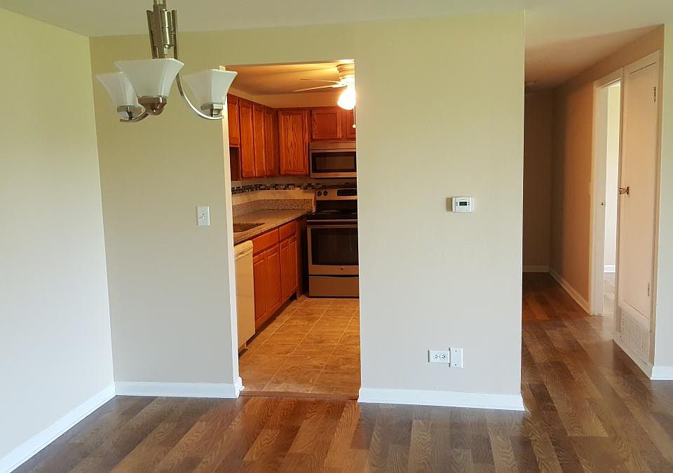 Entrance, Dining, Kitchen, and Hallway