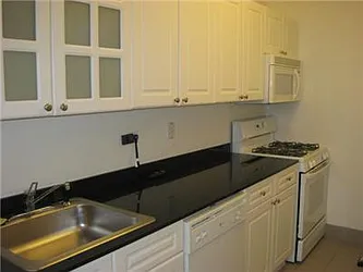 Rented by R New York