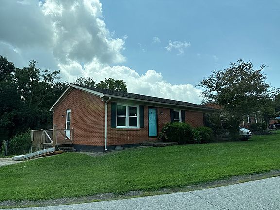 3rd image of 200 Brooks Rd