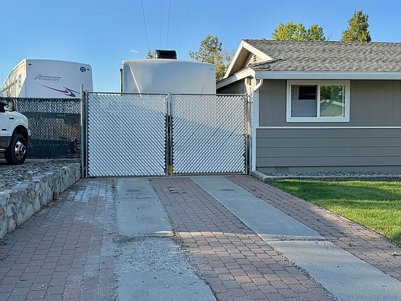 3rd image of 1110 Stonewall St