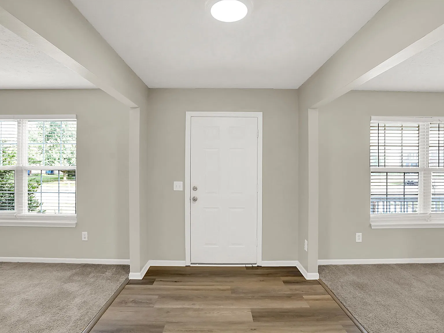 12059 Seville Rd — Photo 2
