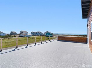 1479 Trade Wind Ave SW, Ocean Shores, WA