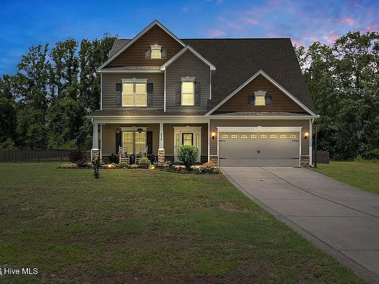 213 Willas Ct — Photo 1
