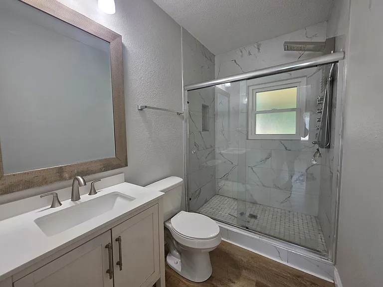 109 Reed Rd — Photo 14