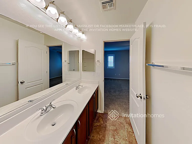952 S Hawk Ln — Photo 15