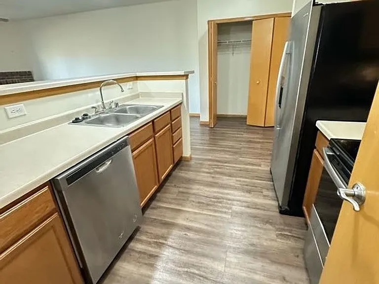 Stratford Place Luxury Apartments — Photo 12