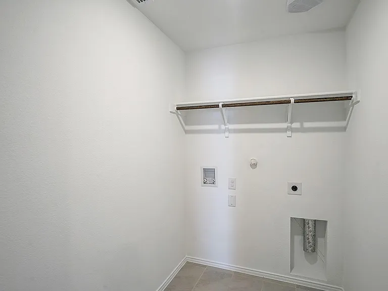 2817 Watchpoint Rd — Photo 31