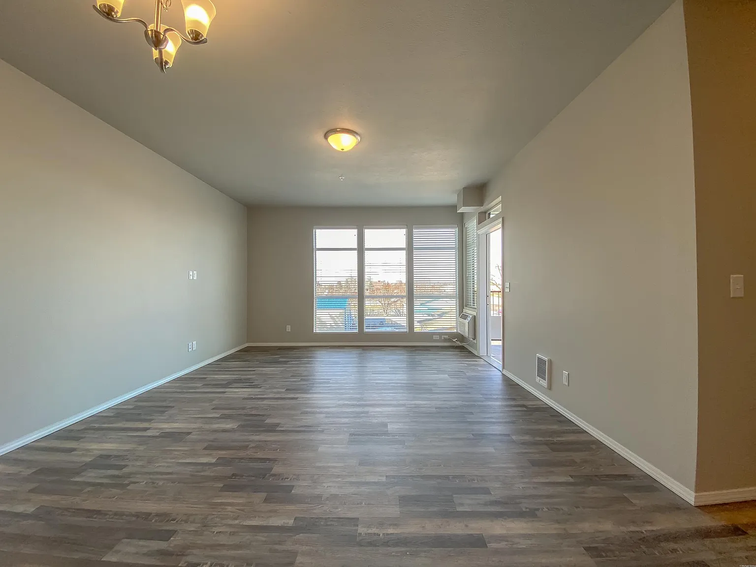 3 bed, 1296 sqft, $1,695 — Photo 3