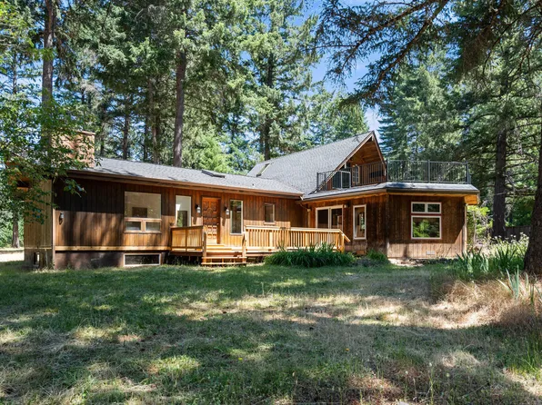 140 Bonanza Dr, Selma, OR 97538