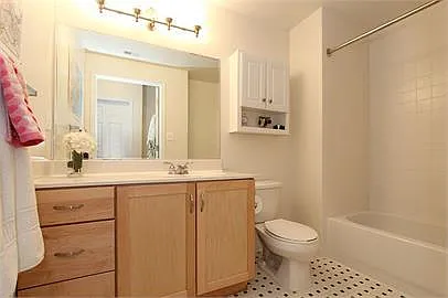 231 N Thomas St — Photo 21