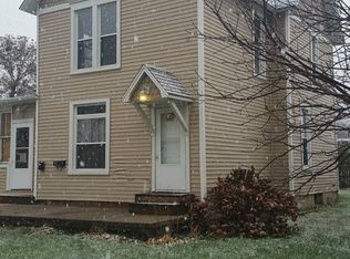37 Gates St #2, Crystal Lake, IL 60014