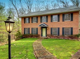 6 Hunter Point Rd, Charleston, WV 25314