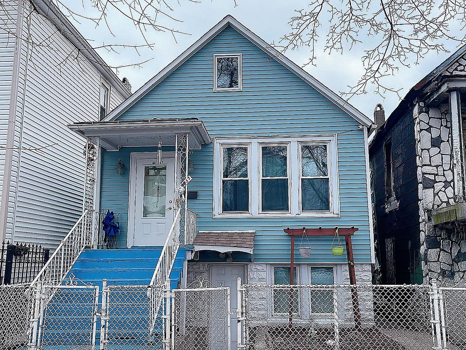 2nd image of 4837 S Wood St