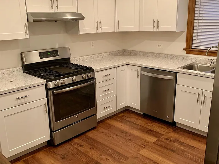 3355 N Ottawa Ave #1 — Photo 4