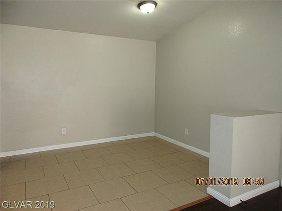5th image of 2208 Walnut Hill Ave