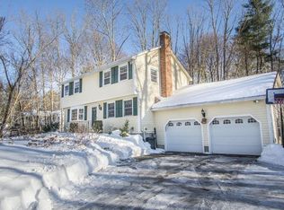2 Lavender Hill Ln, Andover, MA 01810