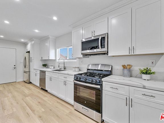 2nd image of 1417 W 69th St
