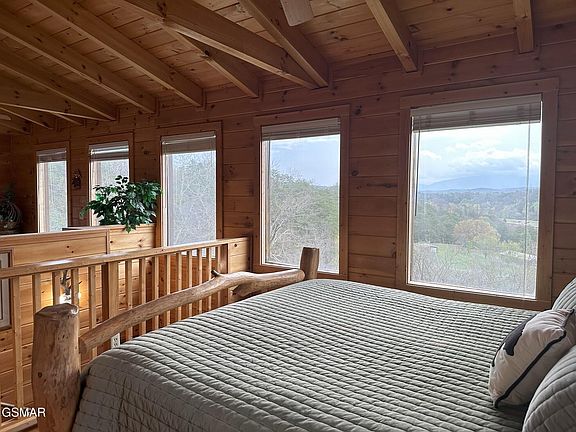 4th image of 3301 Kestrel Way