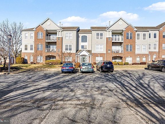 2nd image of 111 Sunshine Ct Unit A