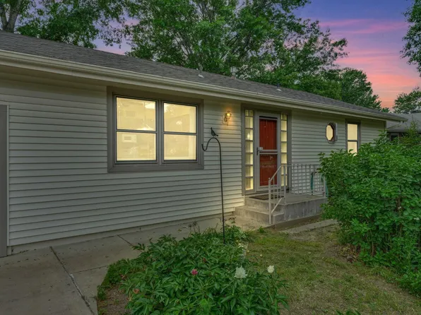 1325 SE 43rd St, Topeka, KS 66609