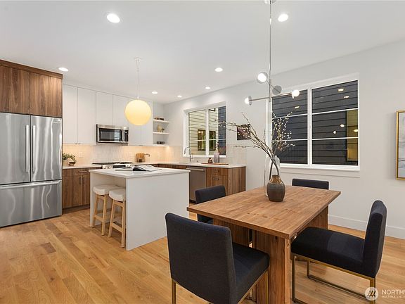 4th image of 3934 B S Angeline Street