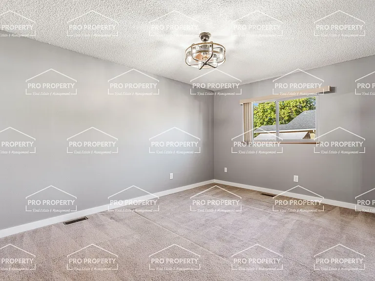 2526 10th St SW — Photo 14
