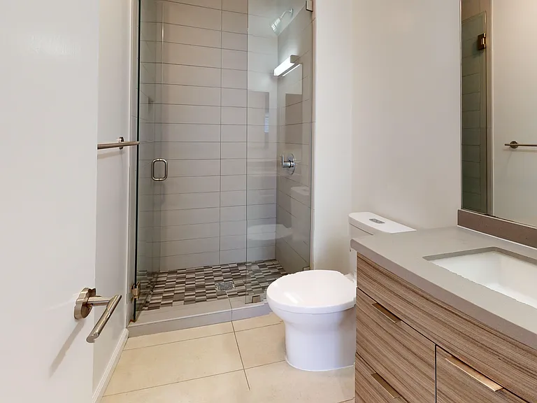 2642 Greenwich St #102 — Photo 24