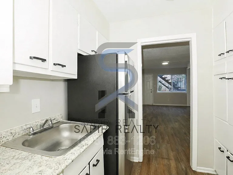 3300 College St #5 — Photo 12