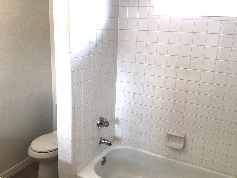 1208 Marchant Pl — Photo 17