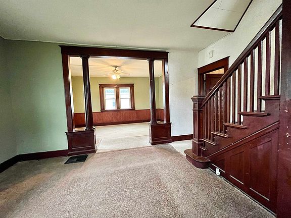 4th image of 303 W Jenny St