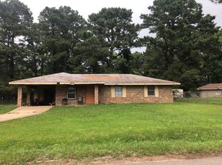 1206 Pine Rd, Leesville, LA 71446