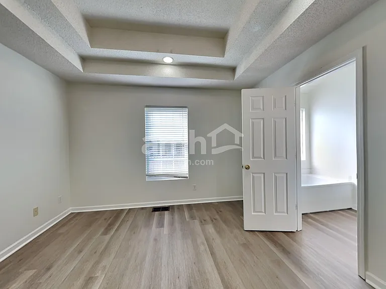 604 Lake Lennox Dr — Photo 11