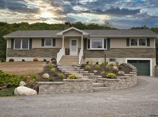 151 Willowbrook Rd, Hudson, NY 12534