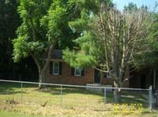 1244 Renfrow Rd, Clinton, NC 28328