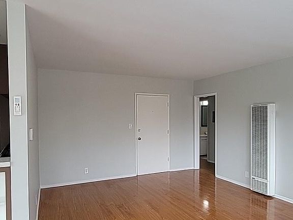 3rd image of 1629 N Formosa Ave #9