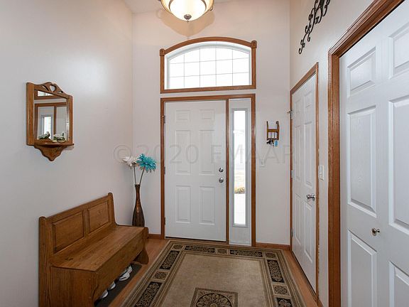5th image of 1653 10th St W