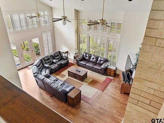 5th image of 139 Williamsburg Ln