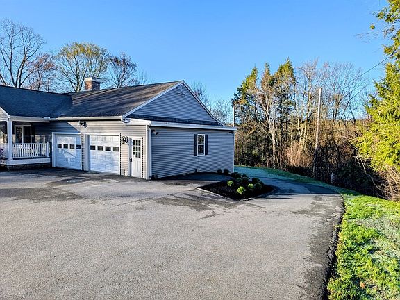 3rd image of 46 Fitchburg Rd