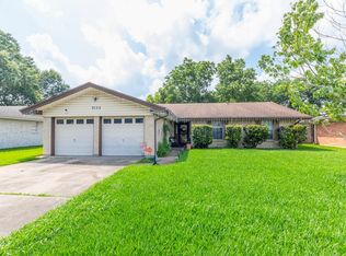 3152 Greenwillow Dr, Port Neches, TX 77651