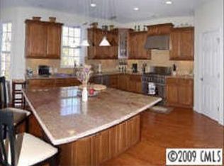 1015 Forbishire Dr, Matthews, NC 28104