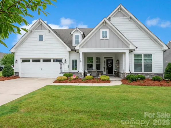 2401 Silent Mist Ln, Indian Trail, NC 28079