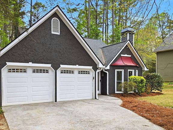 3rd image of 3206 Country Walk Dr