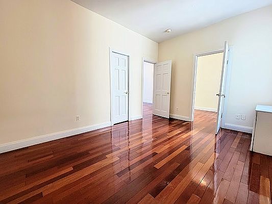 2nd image of 410 W 44th St APT 32
