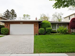 9037 Kildare Ave, Skokie, IL 60076