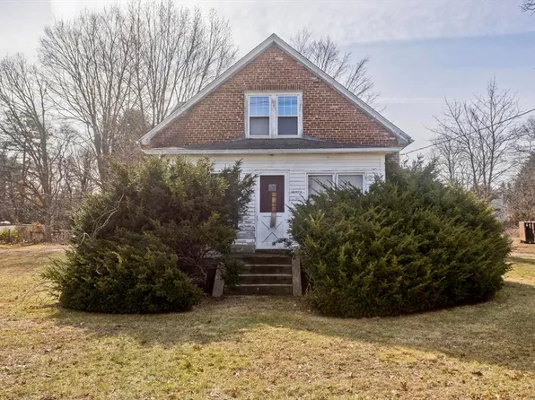 1019 Burnett Rd, Chicopee, MA 01020